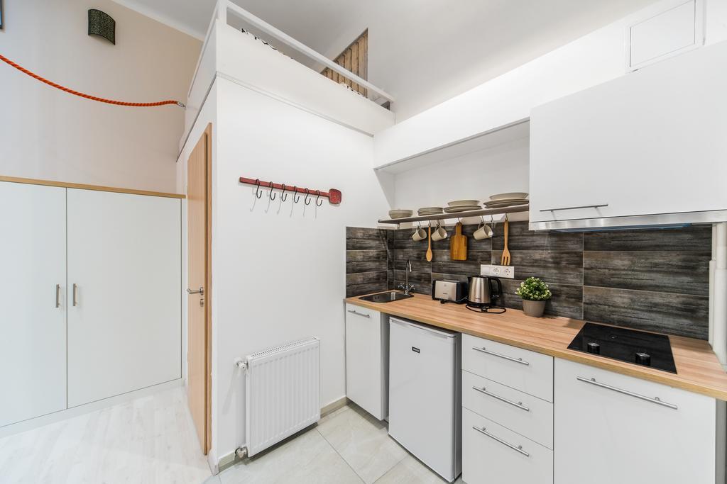 Astoria Airconed Apartments Budapest Ngoại thất bức ảnh